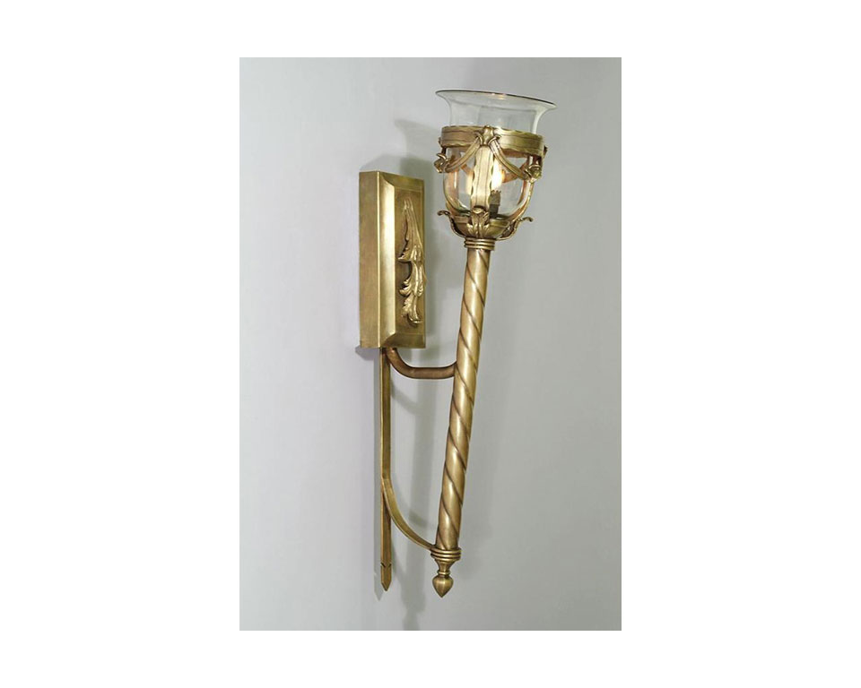 hilo-cast-bronze-light-wall-lighting-outdoor-mount-01-solara-custom-doors-and_994_572x1020.progressive