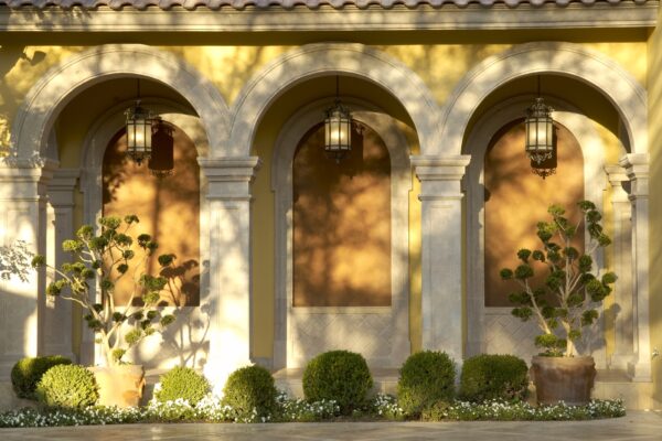 solara-custom-classic-steel-outdoor-lighting-patio-alexandria