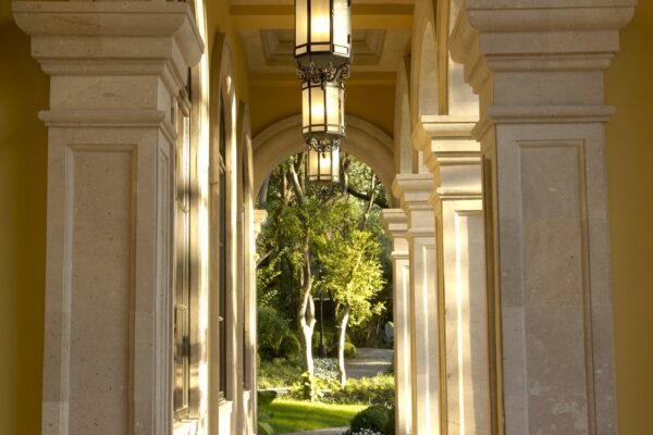 solara-custom-classic-steel-outdoor-lighting-alexandria