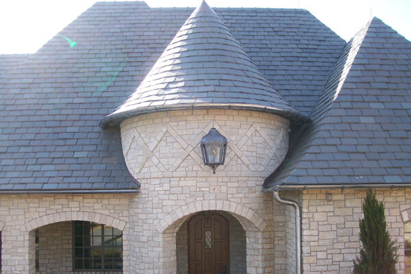 solara-custom-classic-steel-outdoor-lighting-entrance-berlin