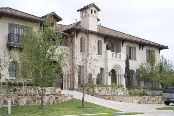 solara-custom-classic-steel-outdoor-lighting-facade-bounganvillea