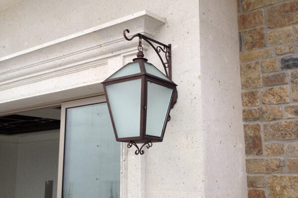solara-custom-classic-steel-outdoor-lighting-entrance-bourbon
