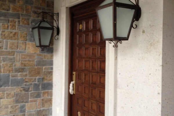 solara-custom-classic-steel-outdoor-lighting-entrance-bourbon