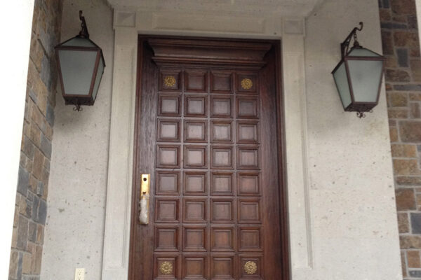 solara-custom-classic-steel-outdoor-lighting-entrance-bourbon