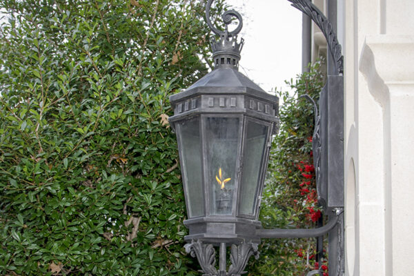 solara-custom-classic-steel-outdoor-lighting-patio-lucerna