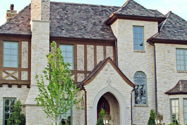 solara-custom-classic-steel-outdoor-lighting-entrance-dresden