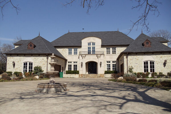 solara-custom-classic-steel-outdoor-lighting-facade-dresden