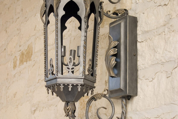solara-custom-classic-steel-outdoor-lighting-florence
