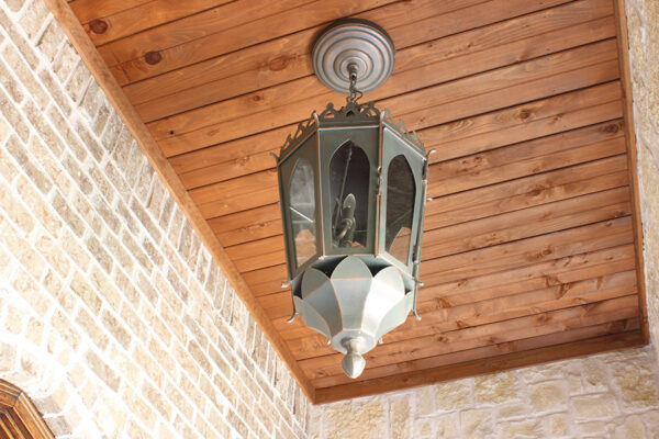 solara-custom-classic-steel-outdoor-lighting-gibraltar