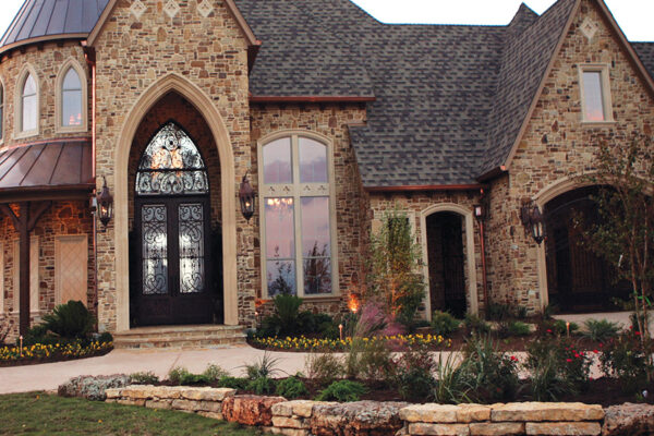 solara-custom-classic-steel-outdoor-lighting-entrance-gibraltar