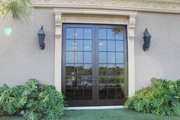 solara-custom-classic-steel-outdoor-lighting-patio-opryland