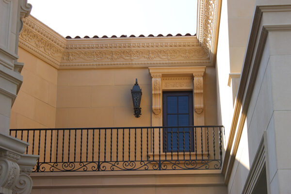 solara-custom-classic-steel-outdoor-lighting-patio-opryland