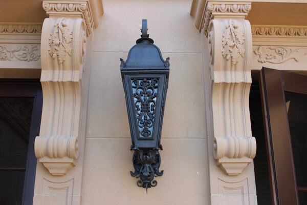 solara-custom-classic-steel-outdoor-lighting-patio-opryland