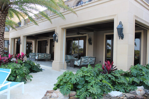 solara-custom-classic-steel-outdoor-lighting-patio-opryland