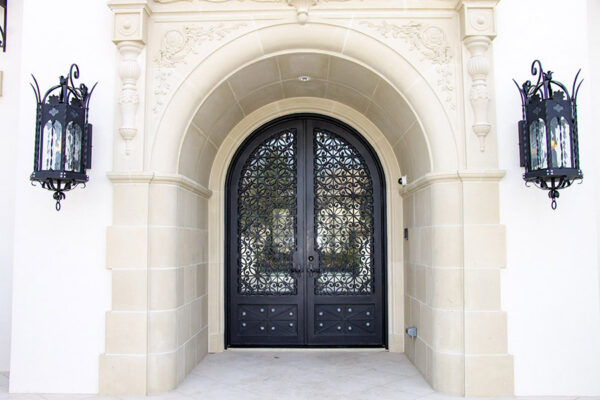 solara-custom-classic-steel-outdoor-lighting-foyer-malaga