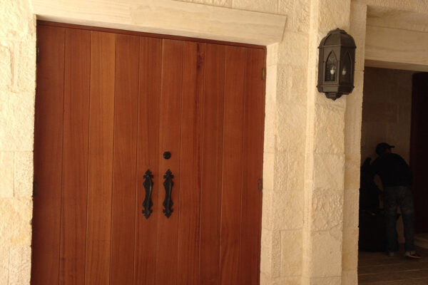 solara-custom-classic-steel-outdoor-lighting-girona