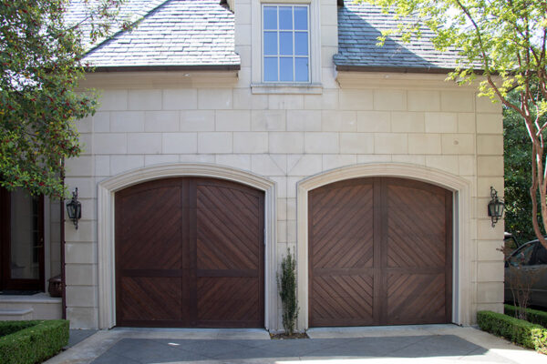 solara-custom-classic-steel-outdoor-lighting-porch-napa-cast