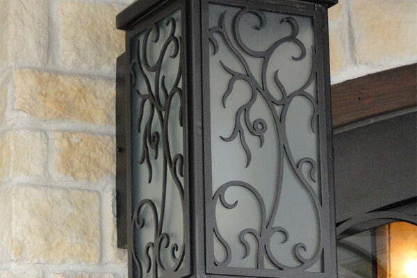 Ronald-McDonald-House-Steel-Commerical-Vine-Doors-Lighting-Railings-(27)-como-objeto-inteligente-1