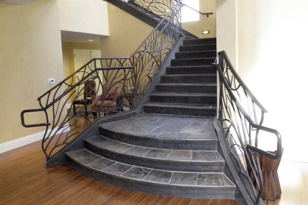 Ronald-McDonald-House-Steel-Commerical-Vine-Doors-Lighting-Railings-(41)-como-objeto-inteligente-1