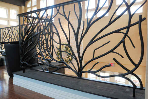 Ronald-McDonald-House-Steel-Commerical-Vine-Doors-Lighting-Railings-(45)-como-objeto-inteligente-1
