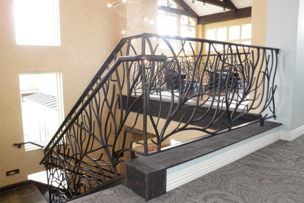 Ronald-McDonald-House-Steel-Commerical-Vine-Doors-Lighting-Railings-(50)-como-objeto-inteligente-1