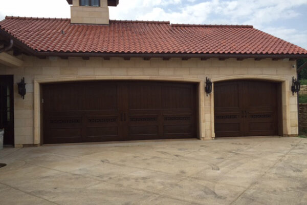 Valentia-iron-lighting-fixture-foyer-hall-pendant-entry-kitchen-solara-ligthing-C007-012-EL-(7)