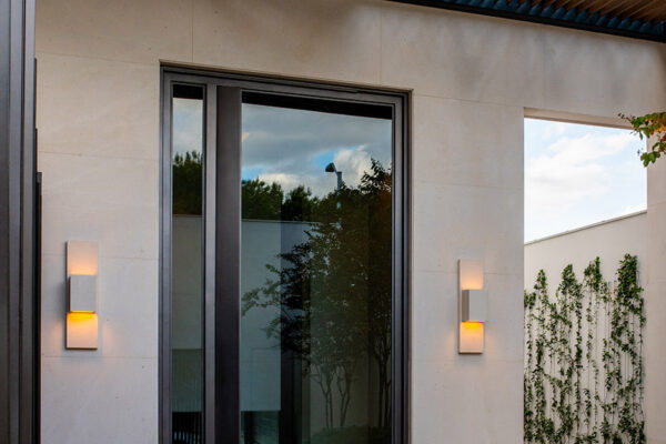 1-Akumal-Residence-Main-Entry-Steel-Pivot-Low-Profile-Door-(5)