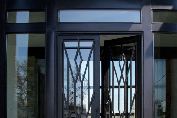 Kesington-Residence-Kesington-OLS-MOD-N-349-steel-modern-transtiional-outdoor-lighting-(13)