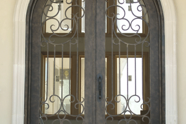 Crescent-classic-wrought-iron-doors-contemporary-steel-doors-solara-doors-lighting-CLA-S3043-(11)