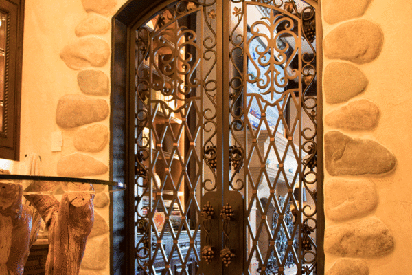 Danzante-CLA-S4032-Classic-Steel-Wine-Door-(5)