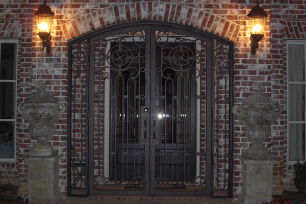 Monaco-classic-wrought-iron-doors-contemporary-steel-doors-solara-doors-lighting-CLA-S3002-(4)
